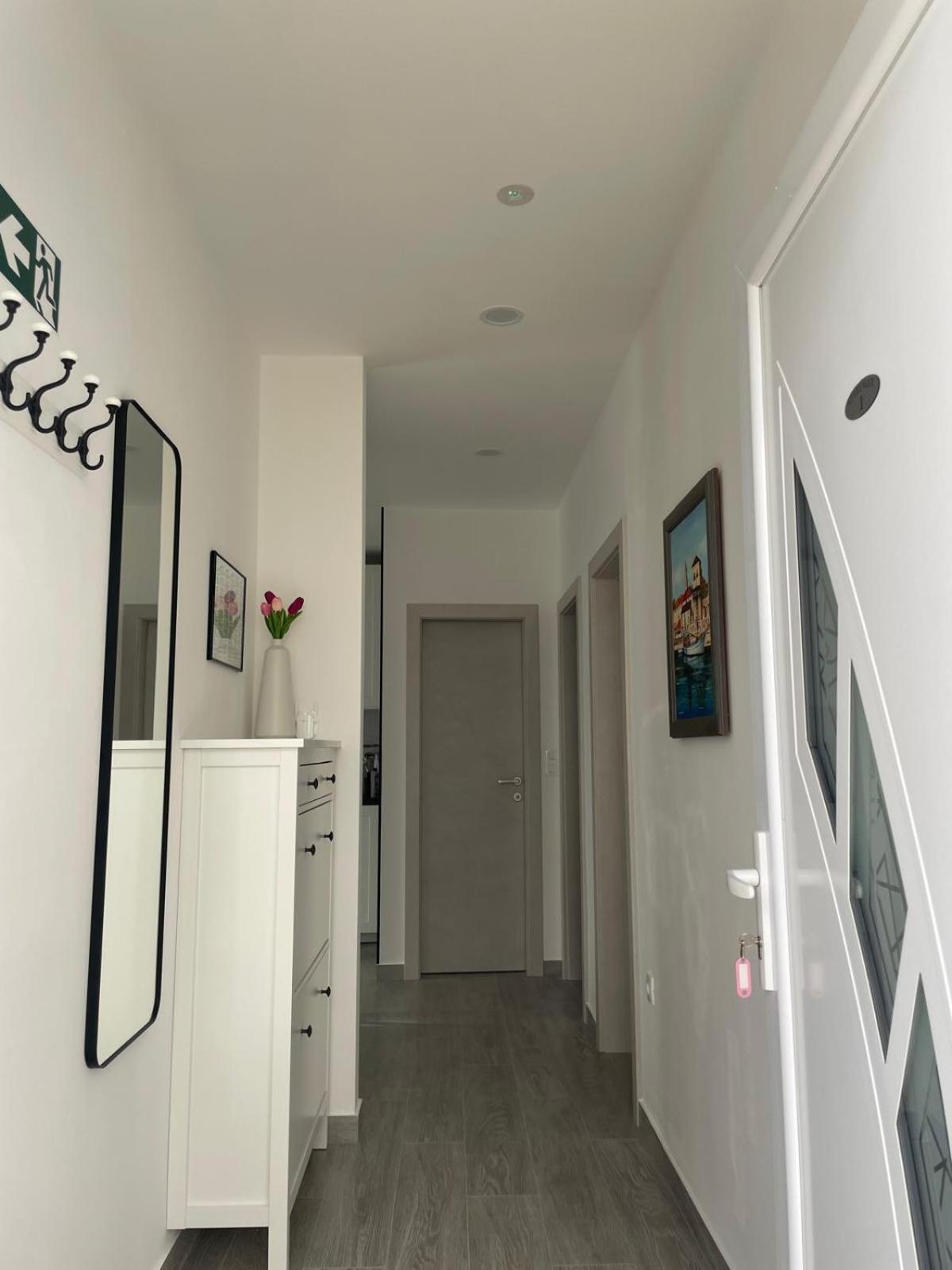 Apartment Sea&Sun Trogir Bagian luar foto