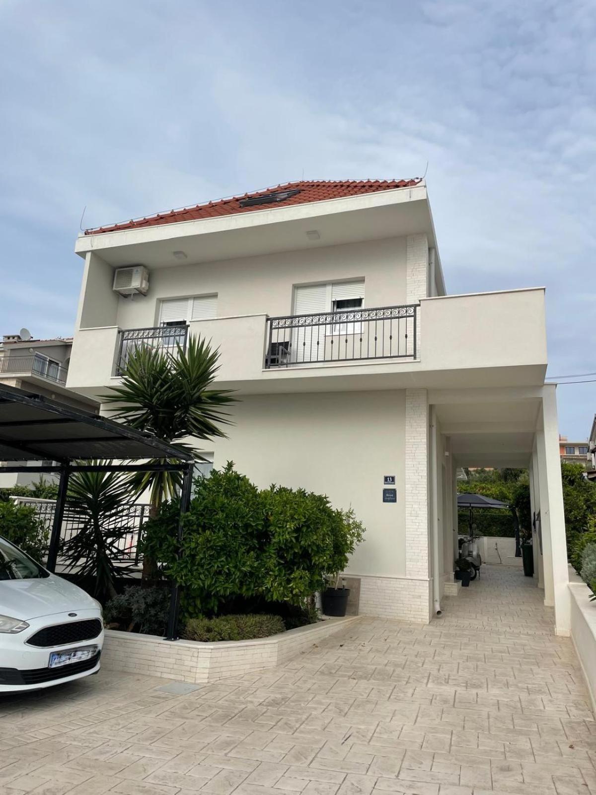 Apartment Sea&Sun Trogir Bagian luar foto